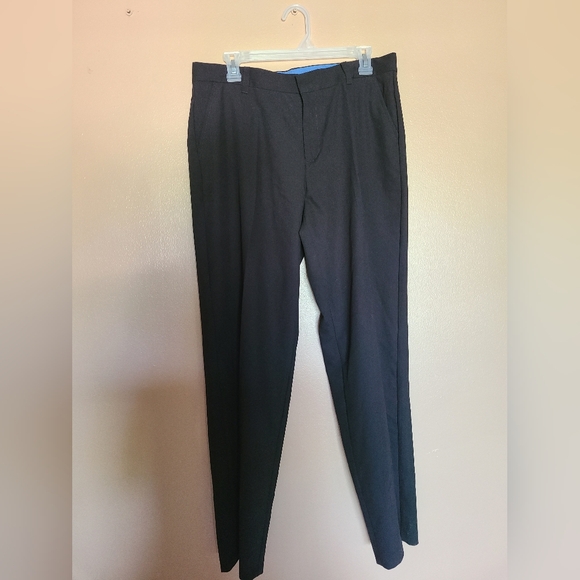 Izod Black Flat Front Pants Boys Husky 20 NWT - Picture 1 of 4